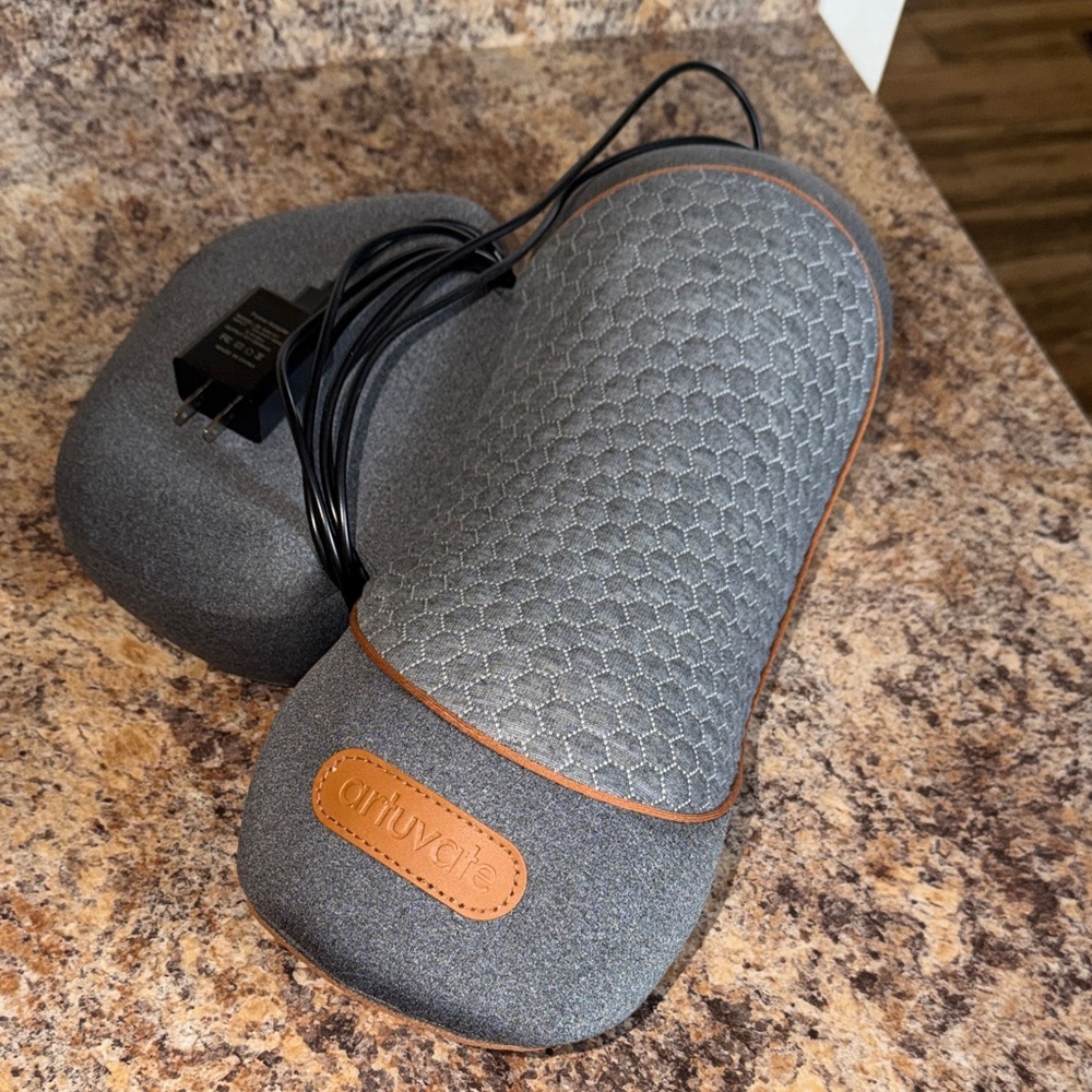 Artuvate 3-1 neck pillow massager